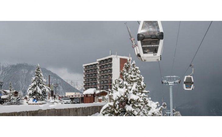 Les Ecrins, Courchevel, External